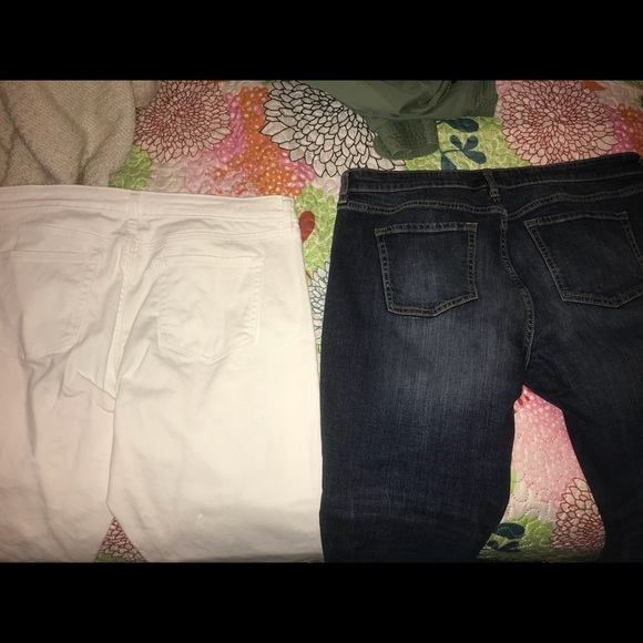 30% OFF BUNDLES Two pairs of Gap Jeans - Picture 8 of 8